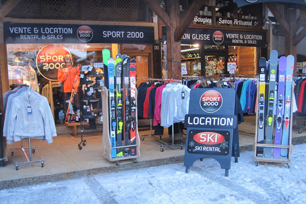ski, surf, snowblad, raquettes, chaussures de ski, casque de ski, masque, snowboard location vente la clusaz passion glisse sport 2000